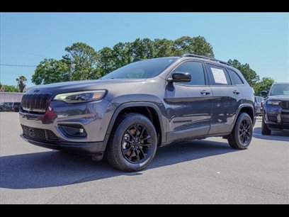 Used 2023 Jeep Cherokee Altitude Lux