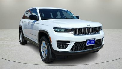 Used 2023 Jeep Grand Cherokee Laredo