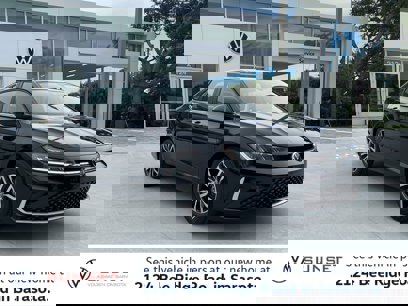 New 2025 Volkswagen Jetta SE
