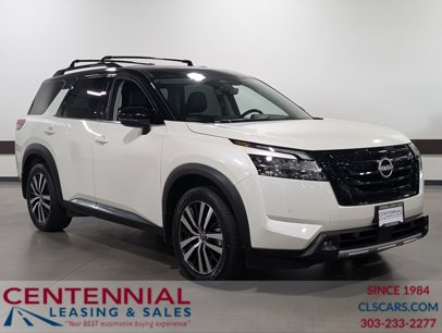Used 2023 Nissan Pathfinder Platinum w/ Black Appearance Package