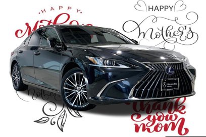 Used 2022 Lexus ES 300h w/ Premium Package