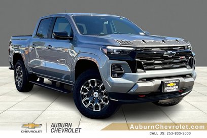 Used 2024 Chevrolet Colorado Z71 w/ Z71 Convenience Package 2