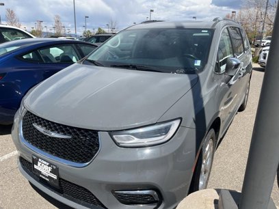 Used 2021 Chrysler Pacifica Limited