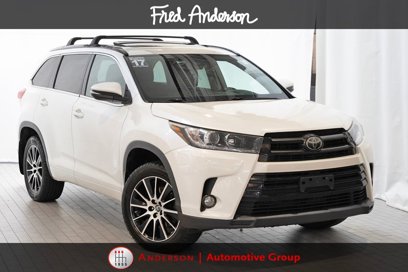 Used 2017 Toyota Highlander SE