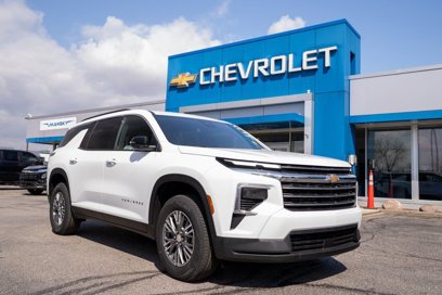 New 2025 Chevrolet Traverse LT
