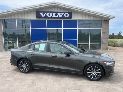 Used 2022 Volvo S60 B5 Momentum