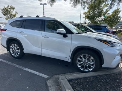 Certified 2022 Toyota Highlander Limited