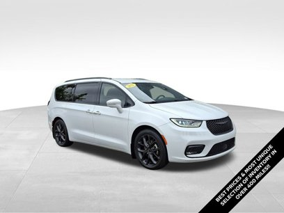 Used 2021 Chrysler Pacifica Touring w/ S Appearance Package