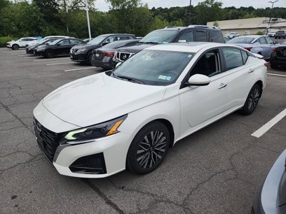 Used 2023 Nissan Altima 2.5 SV w/ SV Premium Package