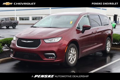 Used 2023 Chrysler Pacifica Touring-L