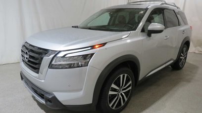 Used 2023 Nissan Pathfinder Platinum