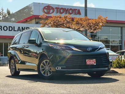 Certified 2023 Toyota Sienna XLE