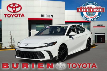 New 2025 Toyota Camry SE w/ Multimedia Upgrade Package