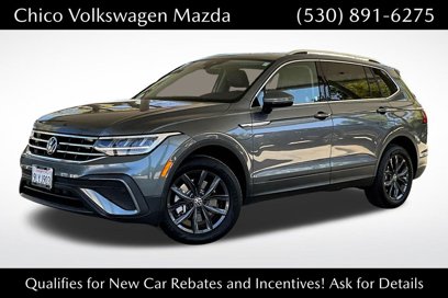 Used 2024 Volkswagen Tiguan SE w/ Panoramic Sunroof Package