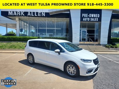 Used 2023 Chrysler Pacifica Touring-L