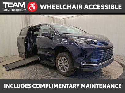 Used 2022 Toyota Sienna XLE