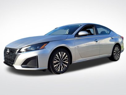 Used 2023 Nissan Altima 2.5 SV