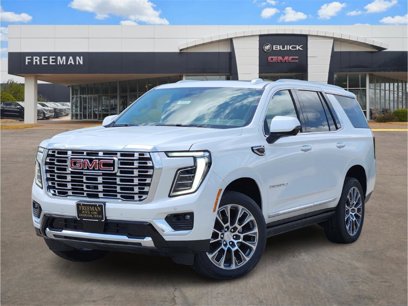 New 2025 GMC Yukon Denali w/ Sun & Power Step Package