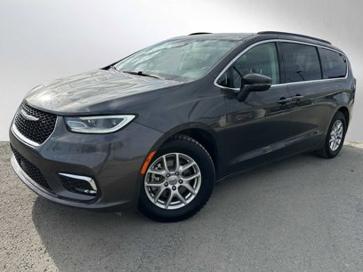 Used 2022 Chrysler Pacifica Touring-L