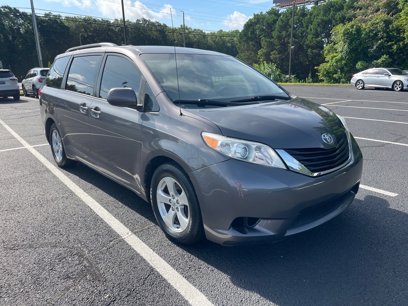 Used 2014 Toyota Sienna LE