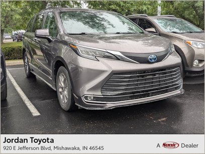 Used 2021 Toyota Sienna XLE
