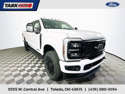 New 2025 Ford F350 Lariat w/ Black Appearance Package