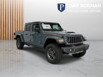 New 2025 Jeep Gladiator Mojave