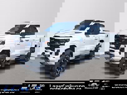 Used 2023 Chevrolet Colorado Z71 w/ Z71 Convenience Package 2
