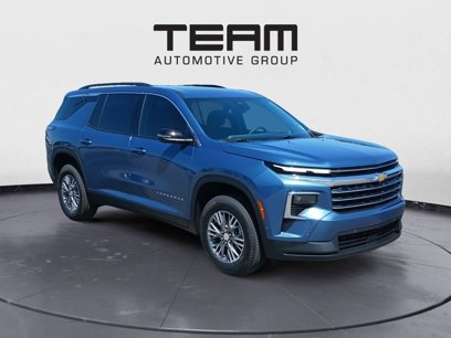 New 2025 Chevrolet Traverse LT w/ Enhanced Driving Package