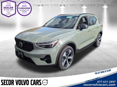 New 2025 Volvo XC40 B5 Plus w/ Protection Package Premier