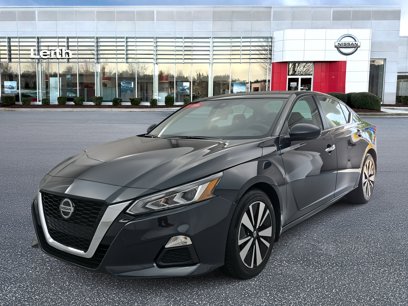 Certified 2022 Nissan Altima 2.5 SV w/ SV Premium Package