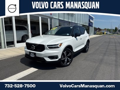 Certified 2022 Volvo XC40 T5 R-Design w/ Climate Package