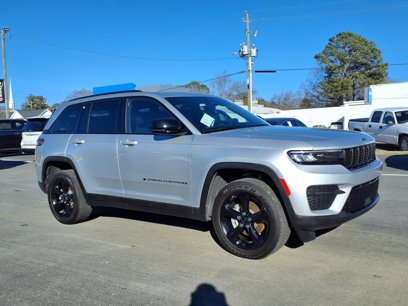 Used 2023 Jeep Grand Cherokee Altitude