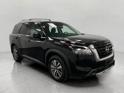 Used 2023 Nissan Pathfinder SL