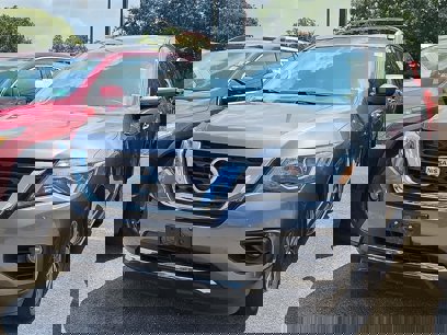Used 2020 Nissan Pathfinder SV