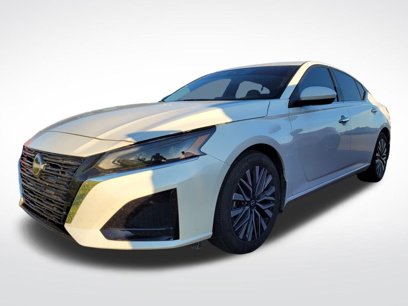 Used 2024 Nissan Altima 2.5 SV w/ SV Premium Package