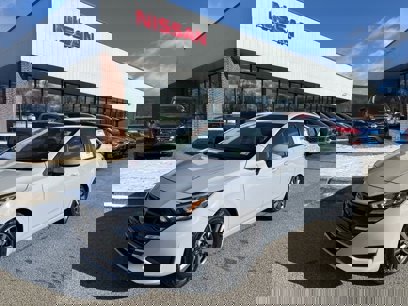 New 2025 Nissan Versa SV w/ Trunk Package