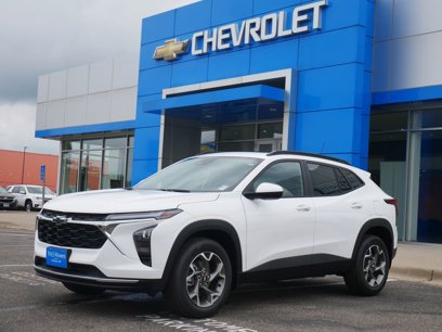 New 2025 Chevrolet Trax LT w/ Sunroof Package