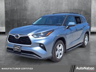 Certified 2022 Toyota Highlander LE