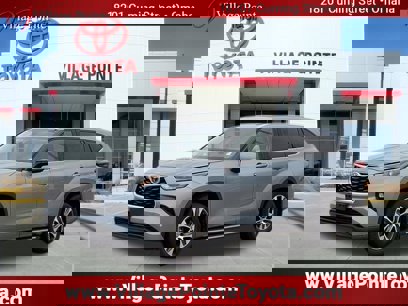 Used 2022 Toyota Highlander XLE