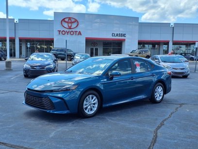 New 2025 Toyota Camry LE
