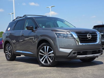 Used 2025 Nissan Pathfinder Platinum