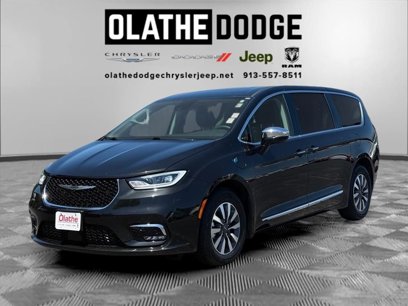 Used 2023 Chrysler Pacifica Limited