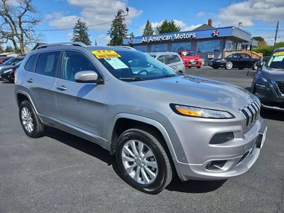 Used 2017 Jeep Cherokee Overland w/ Technology Group