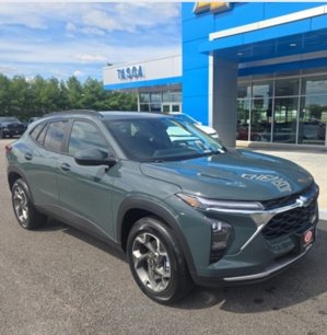 New 2025 Chevrolet Trax LT w/ Driver Confidence Package