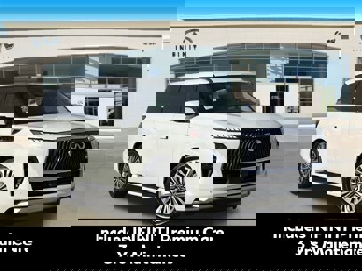 New 2025 INFINITI QX80 Luxe
