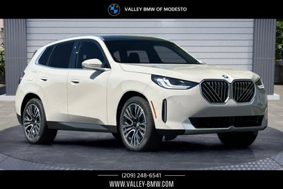 New 2025 BMW X3 xDrive30 w/ Premium Package