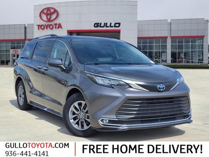 Certified 2023 Toyota Sienna XLE