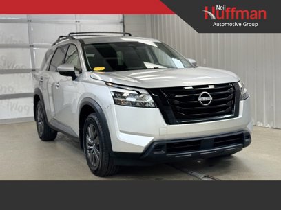 Used 2022 Nissan Pathfinder SV w/ SV Black Package
