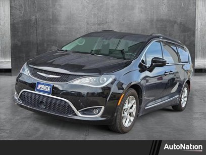 Used 2018 Chrysler Pacifica Touring-L w/ Advanced Safetytec Group